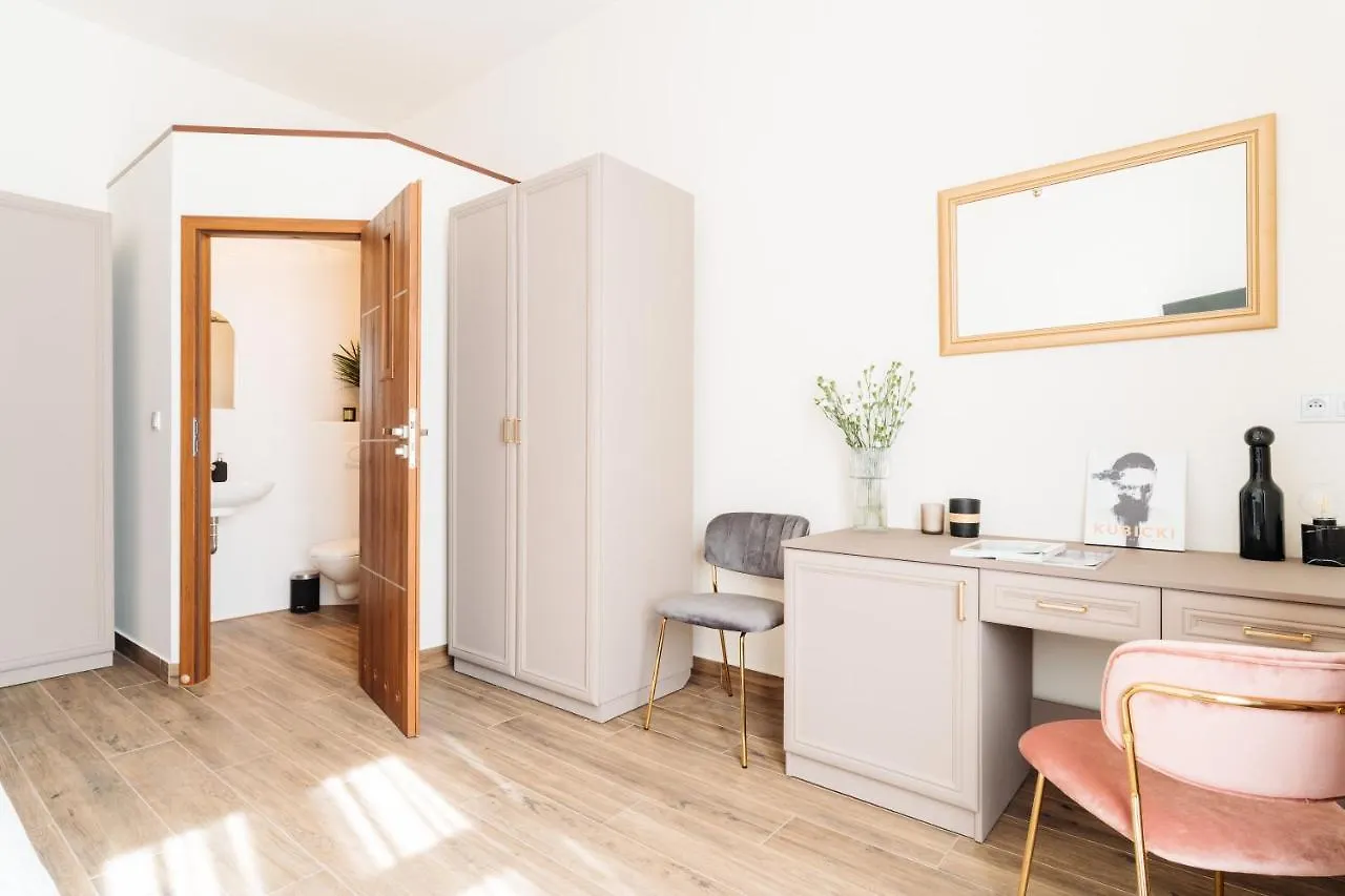 Sapphire Studios By Loft Affair Krakow Hostel